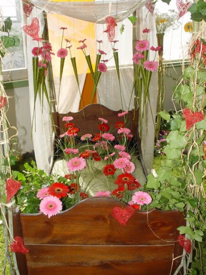 Ein Wasserbett aus Blüten lockt zu einer erfrischenden Abkühlung.