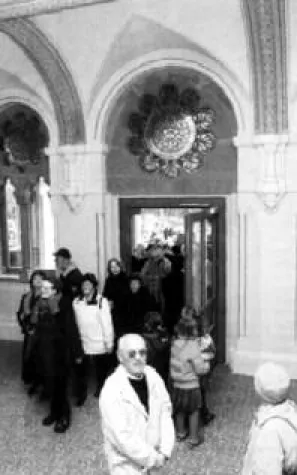 Bild: Salutschüsse für Kaiserin-Augusta-Stift