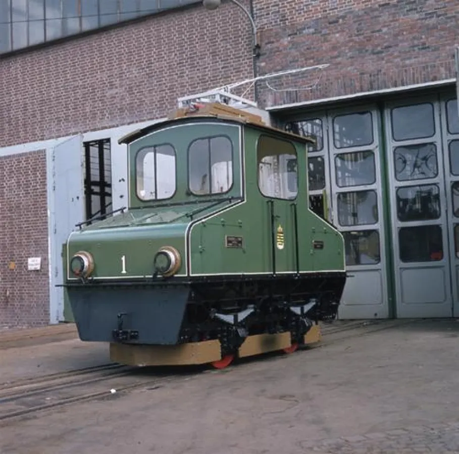 Die erste von Henschel in Kassel gebaute E-Lok aus dem Jahre 1905 wird nach langer Zeit wieder gezeigt  !