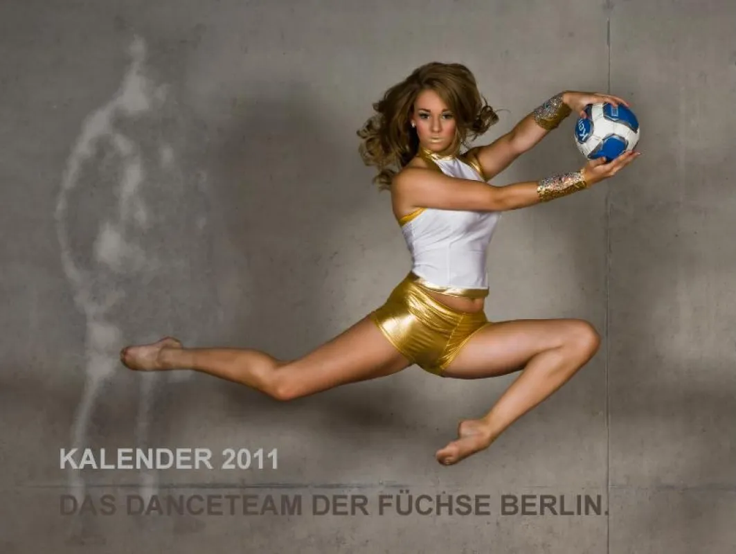 Das Titelbild des Cheerleader-Kalenders der Füchse Berlin