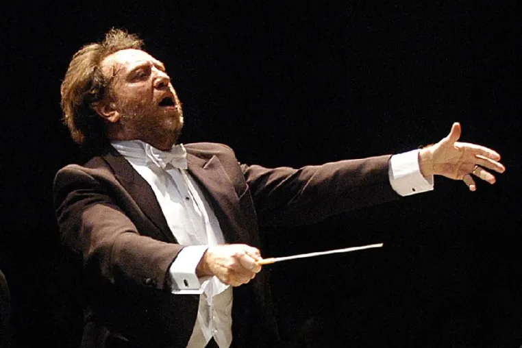 Verdis „Requiem“ mit Riccardo Chailly Bild: Verdis „Requiem“ mit Riccardo Chailly