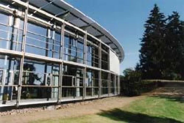 Gewissenhafte Forschung, Diagnose- und Handlungsmöglichkeiten bei Vergiftungen in der Arbeitswelt Bild: Gewissenhafte Forschung, Diagnose- und Handlungsmöglichkeiten bei Vergiftungen in der Arbeitswelt