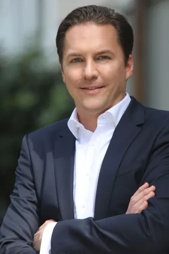 Vorstandswechsel beim Münchener Verein: Dr. Lohmöller folgt auf Dr. Zsohar Bild: Vorstandswechsel beim Münchener Verein: Dr. Lohmöller folgt auf Dr. Zsohar