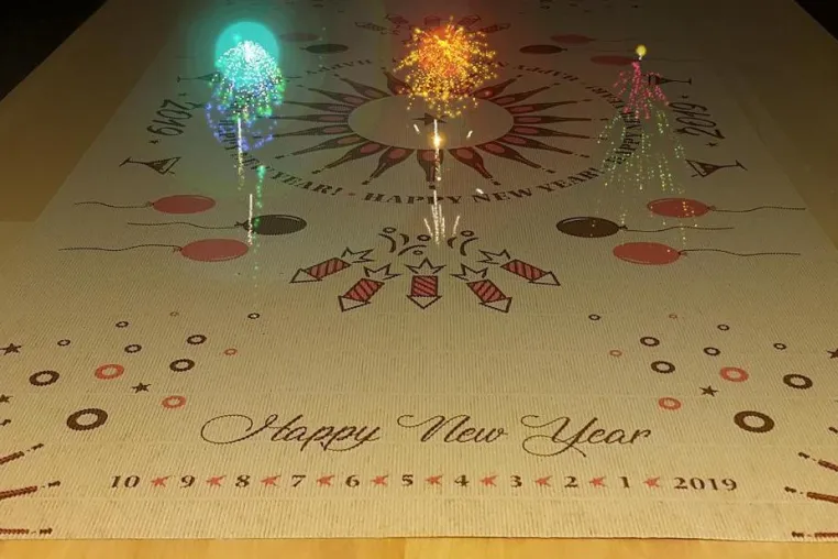 Silvester ohne Böller aber mit Feuerwerk erleben, dank AR Böden von paprfloor und print-your-own-floor.com Bild: Silvester ohne Böller aber mit Feuerwerk erleben, dank AR Böden von paprfloor und print-your-own-floor.com