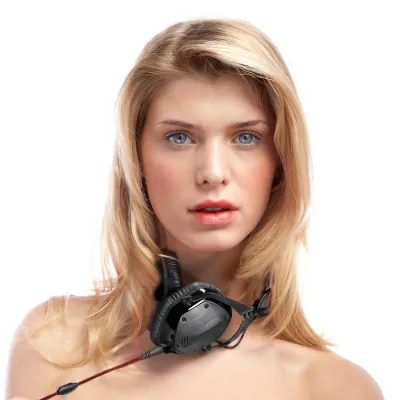 Bild: V-MODA Kopfhörer in den Cyberport Stores hören