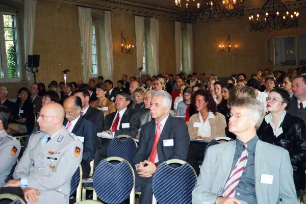 Bild: Rheinische Fachhochschule lädt ein zum 3. Medizin-Ökonomischen Forum in Köln