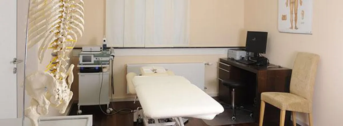 Behandlung von Hüftschmerzen in der Privatpraxis Welle 18 in Bielefeld