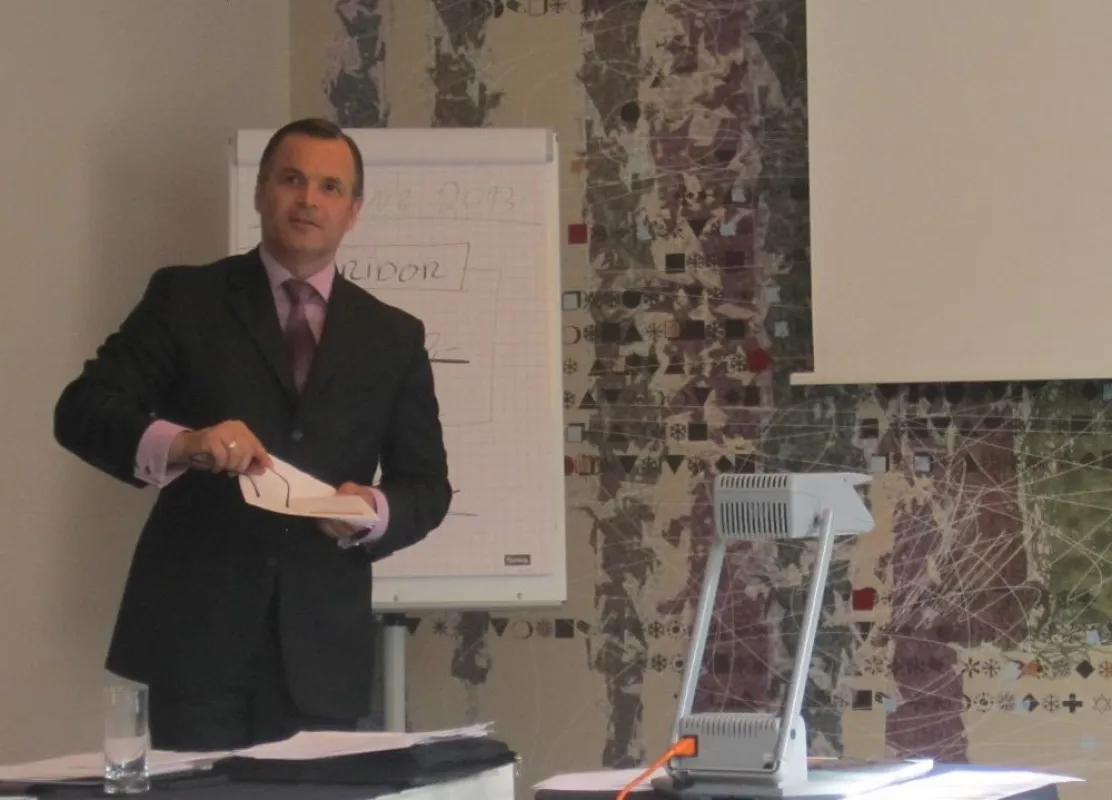 Geschäftsführer Dirk Barnkothe bei der Analyse- und Strategiekonferenz der Firma CPS in Leipzig