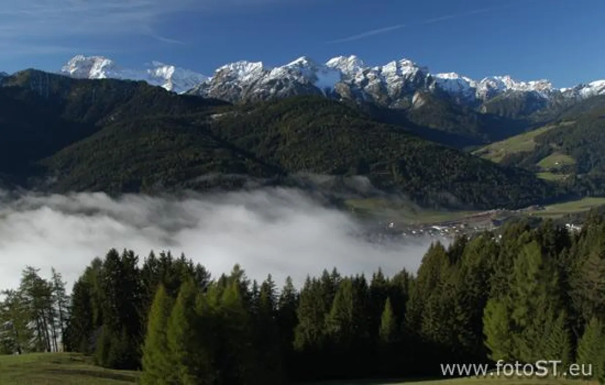 Niederdorf im Herbst