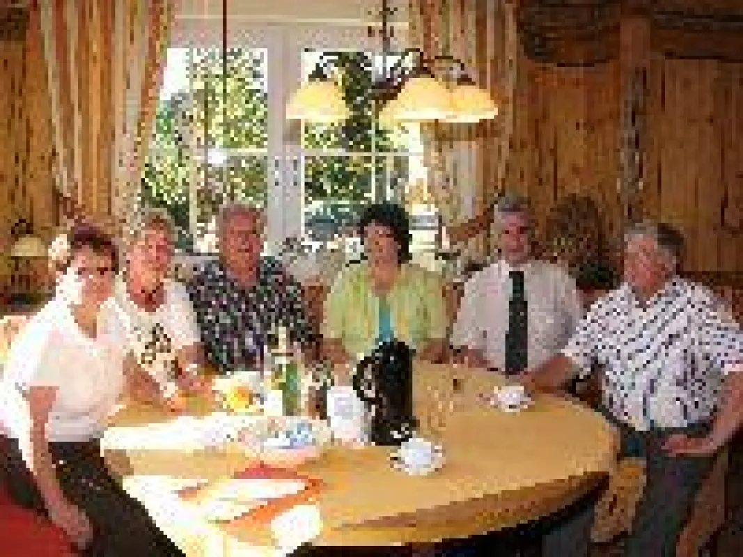 v. links: Elsa Reischl, Karin Reischl, Franz Reischl, Sieglinde Stockinger, Josef Lamperstorfer, Hermann Reischl