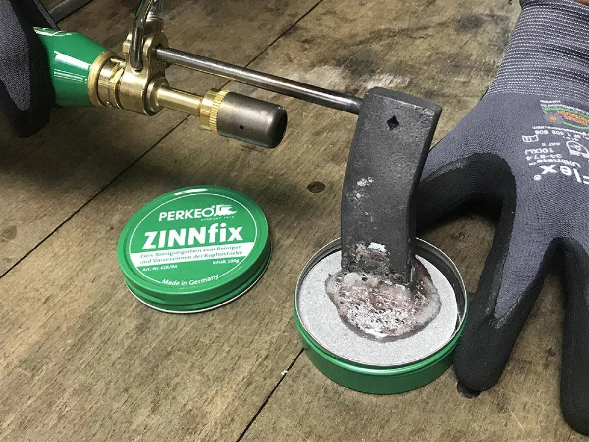 ZINNFIX für das Reinigen des Lötkolbens ohne schädliche Dämpfe