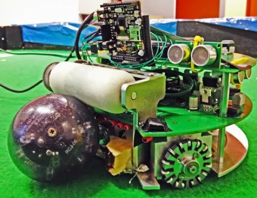 Bild: Basista Leiterplatten- Bottrop Bildungsprojekt: Wenn Roboter Spaß haben