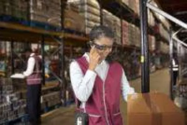 Bild: Toshiba erweitert Workflow-Angebot für dynaEdge mit innovativer Logistiklösung xPick