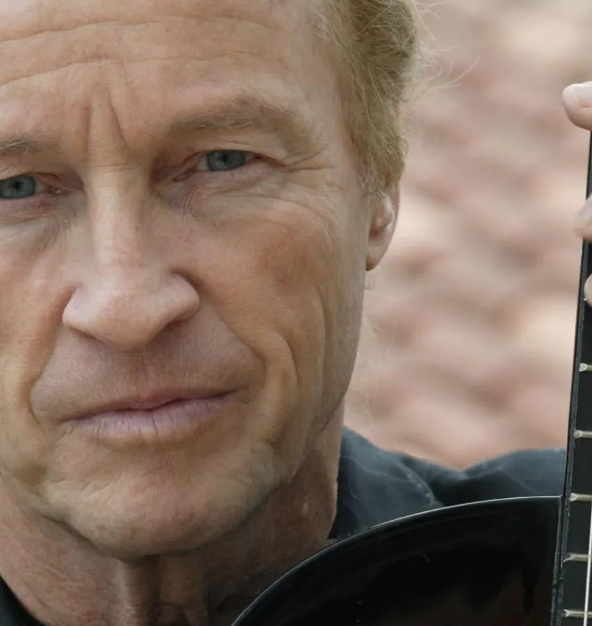 Christian Anders mit Gitarre