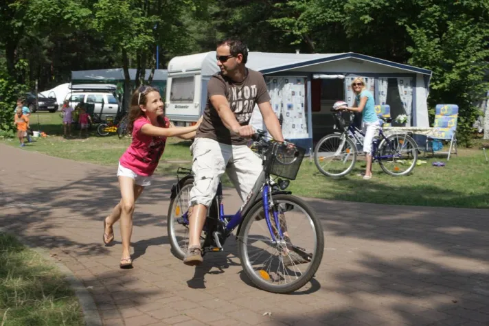 Bild: Saisonstart: Camping am Senftenberger See