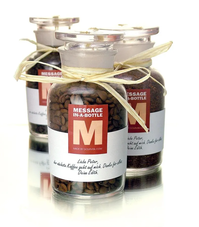 Mit persönliche Gruss-Nachricht und aromatischem Kaffee oder Tee gefüllt - die neu Message-in-a-Bottle
