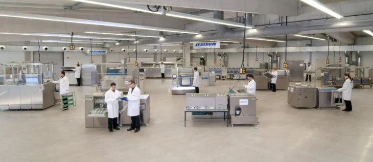 Bild: Anlagentests im größten Technischen Zentrum Europas
