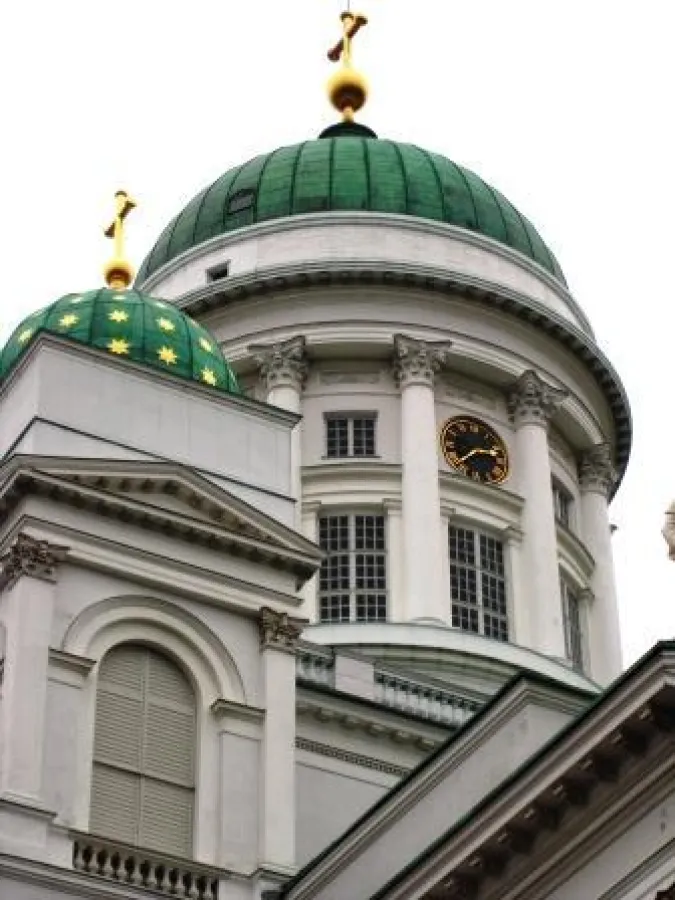 Dom zu Helsinki - VikingLine bringt Sie von Helsinki nach Tallin