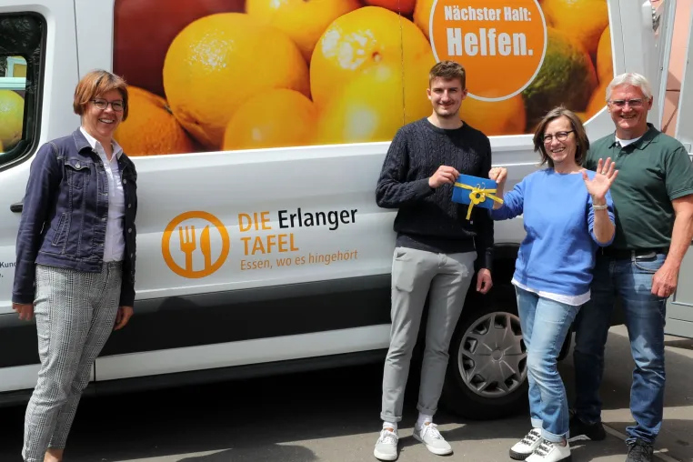 Bild: Erlanger Tafel: Geldspende statt Geschenke 