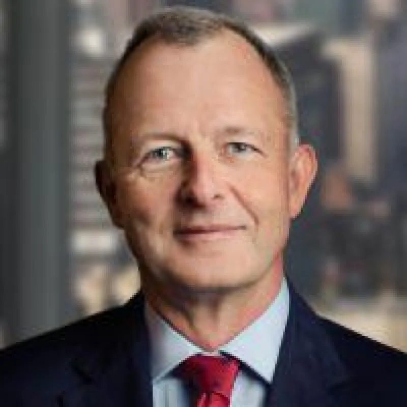 Jonathan Simnett von Hampleton Partners:
