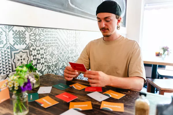 Zwischen Sicherheit und Unsicherheit: Ein Balanceakt des Lebens Bild: Zwischen Sicherheit und Unsicherheit: Ein Balanceakt des Lebens