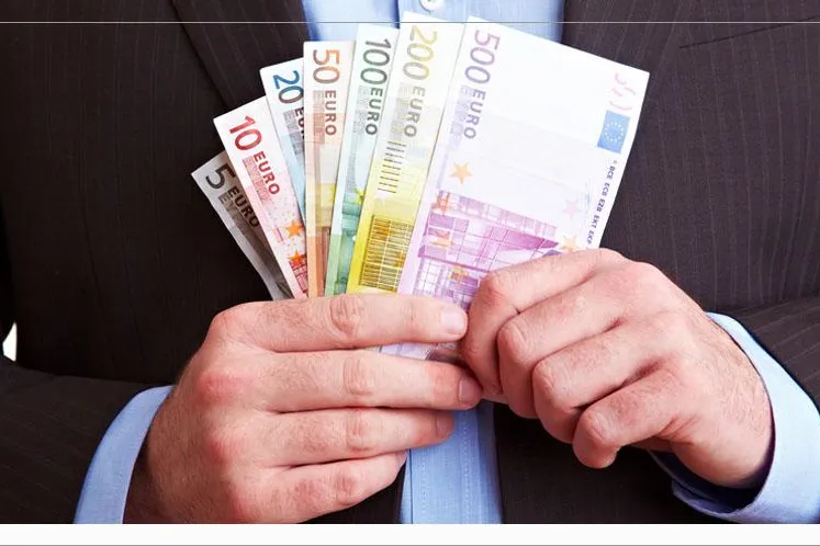 Bild: Pfandkredit online - Tribut an das digitale Zeitalter