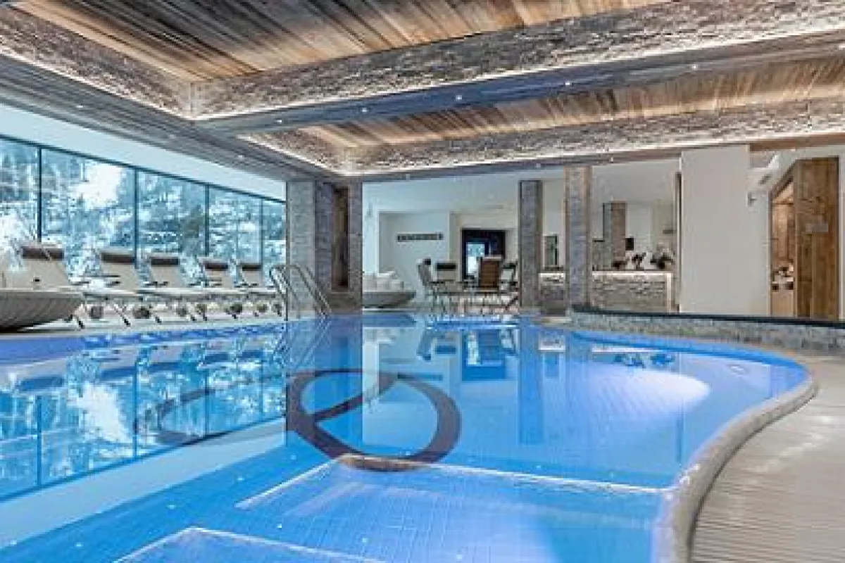 Neue Poollandschaft im Hotel Kesselspitze