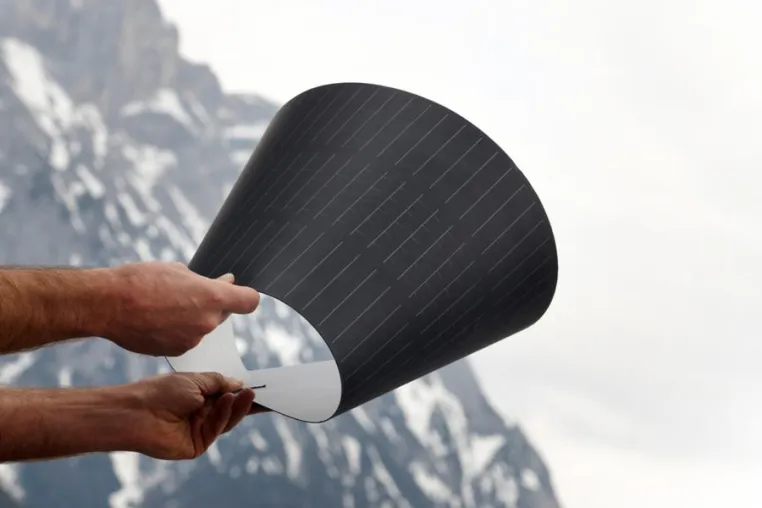 Bild: Energie aus der Wand und Photovoltaik auf krummen Flächen