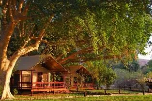 Bild: Lugenda Wilderness Camp: Paradiesische Natur auf afrikanisch