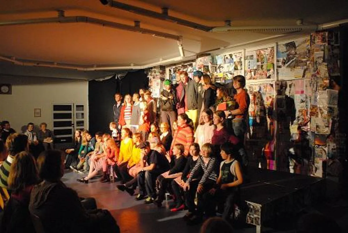 MON-THEATER - integrative Theatergruppe der Montessori-Schule der Aktion Sonnenschein