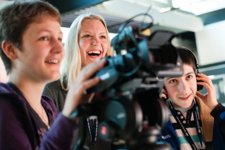 Nur noch bis zum 30. April ist die Anmeldung zum Jugendpressefrühling möglich Bild: Nur noch bis zum 30. April ist die Anmeldung zum Jugendpressefrühling möglich