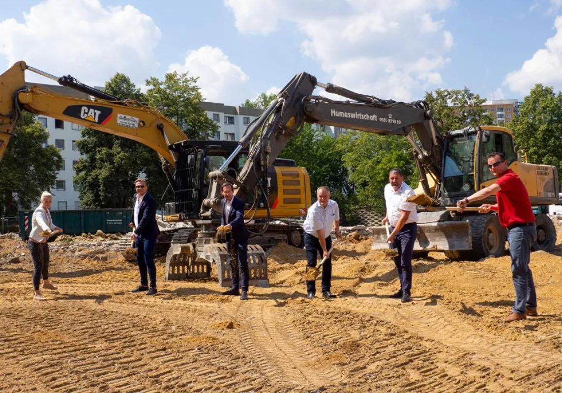 Spatenstich der Partner- und Baufirmen zum Baustart der Kap-herr Residenz in Dresden-Prohlis