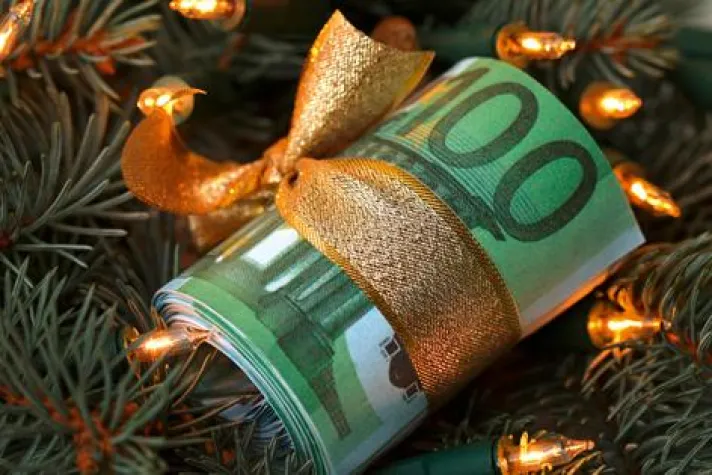 Bild: Deutsche Vermögensberatung (DVAG) gibt Tipps für besondere Geldgeschenke zu Weihnachten