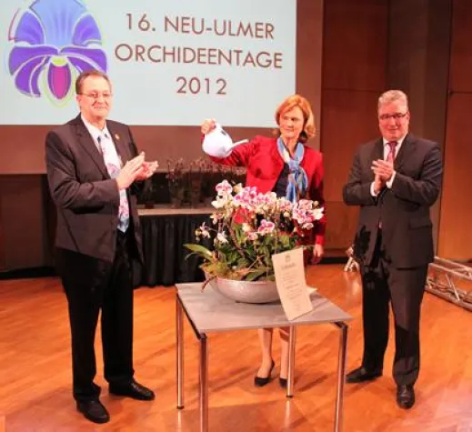 Bild: 16. Neu-Ulmer Orchideentage mit Phalaenopsis "Karin Gabriele Seehofer" eröffnet