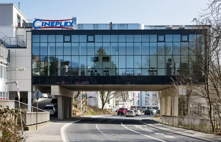 Bild: Schwebendes Kino keine „Mission Impossible“ - Verfuß stellt freitragenden Cineplex-Anbau in Bensberg fertig