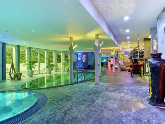 Bild: Luxfit GmbH feiert 10-jähriges Jubiläum: Ein Jahrzehnt Wellness, Fitness und Innovation in Stuttgart
