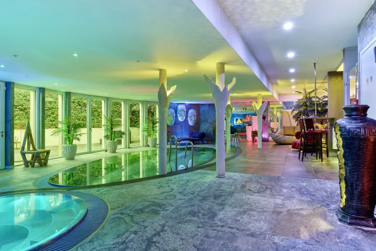 Bild: Luxfit GmbH feiert 10-jähriges Jubiläum: Ein Jahrzehnt Wellness, Fitness und Innovation in Stuttgart