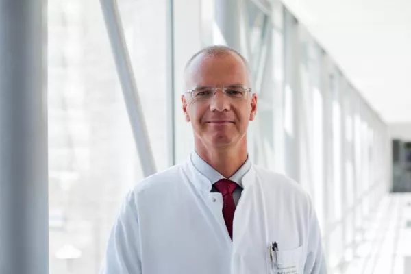 Fachkraftquote und bessere Qualifizierung: Wir brauchen eine Professionalisierung der Notfallpflege! Bild: Fachkraftquote und bessere Qualifizierung: Wir brauchen eine Professionalisierung der Notfallpflege!