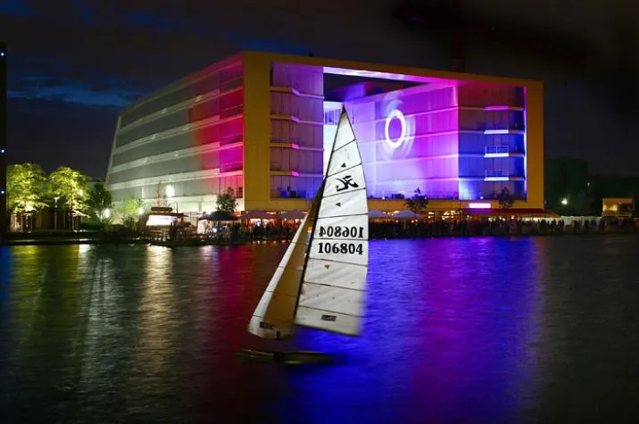 Bild: ExtraSchicht 2010 im Innenhafen Duisburg