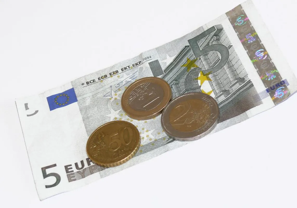 Ab Januar 2015 gilt in Deutschland ein flächendeckender fester Stundenlohn von 8,50 Euro