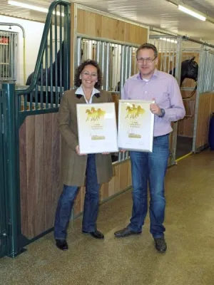 Bild: Großewinkelmann mit "Goldenem Pferd" geehrt