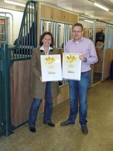 Bild: Großewinkelmann mit "Goldenem Pferd" geehrt