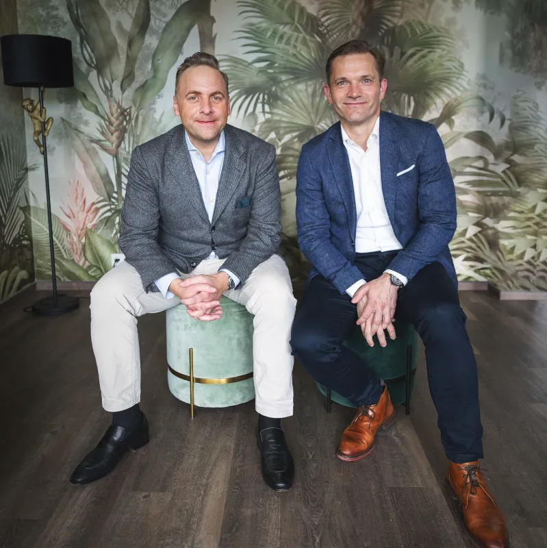 Diva-e-CEO Tilman Au (l.) und CCO Sirko Schneppe (© Foto: diva-e)