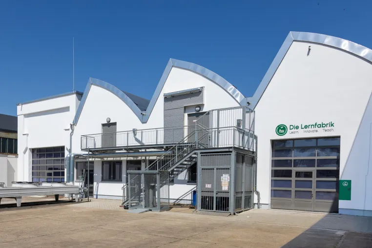 Bild: Neugestaltete Lernfabrik der TU Braunschweig eröffnet 