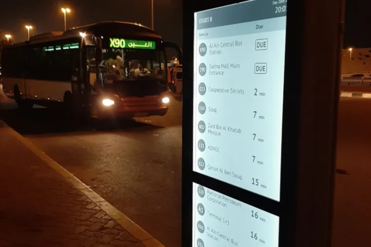 Bild: Digital Signage: Papercast® E-Paper-Displays helfen bei der Nutzung öffentlicher Verkehrsmittel in Abu Dhabi