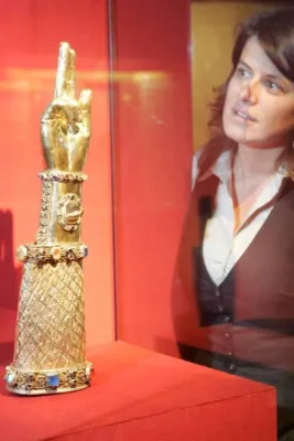 Bild: Geschenkaktion zum Ausstellungsausklang