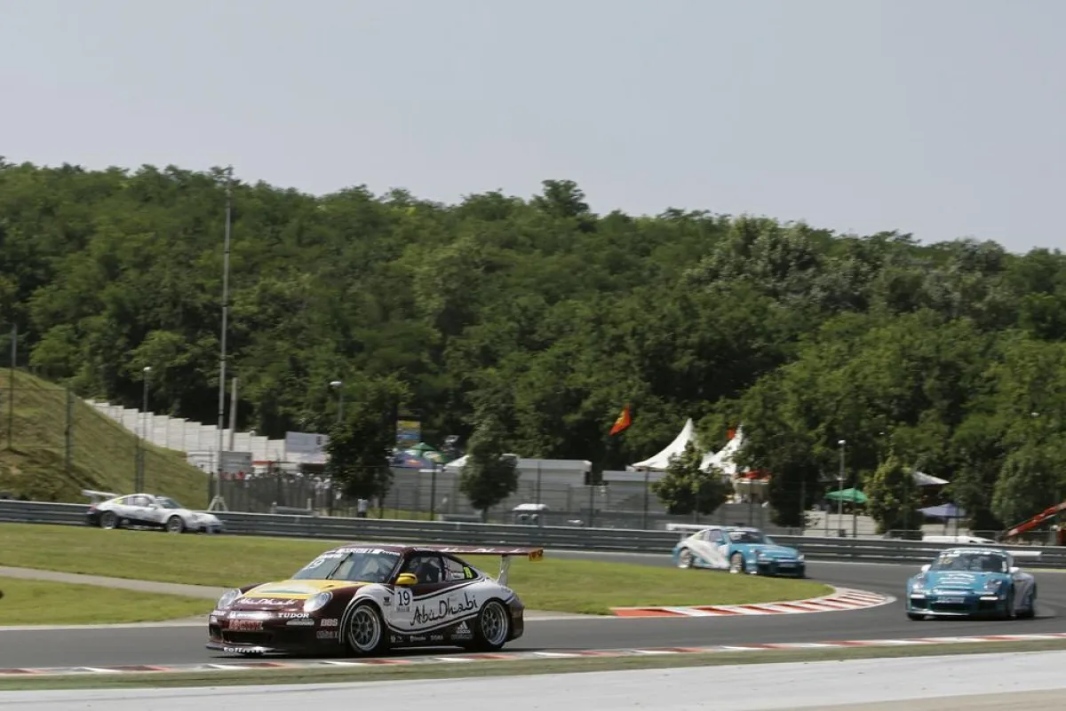 Sean Edwards vom Team Abu Dhabi by tolimit