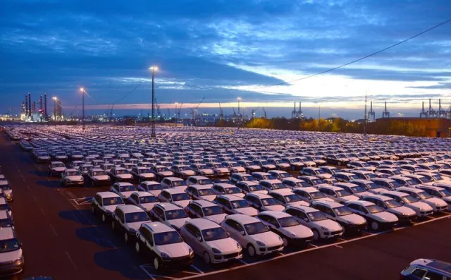 Bild: Intelligente Planung und Steuerung für mehr  Effektivität und Effizienz bei Autoumschlag in Häfen