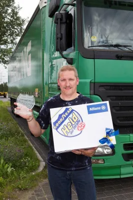 Bild: Lkw-Fahrer aus der Nähe von Bremen wird zum fahrenden Schutzschild und Held der Straße August