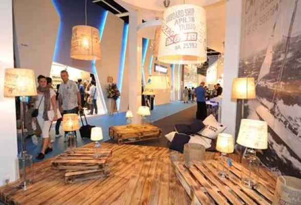 Bild: Strahlende Lichtwelten: HKTDC Hong Kong International Lighting Fair 2013 (Spring Edition)